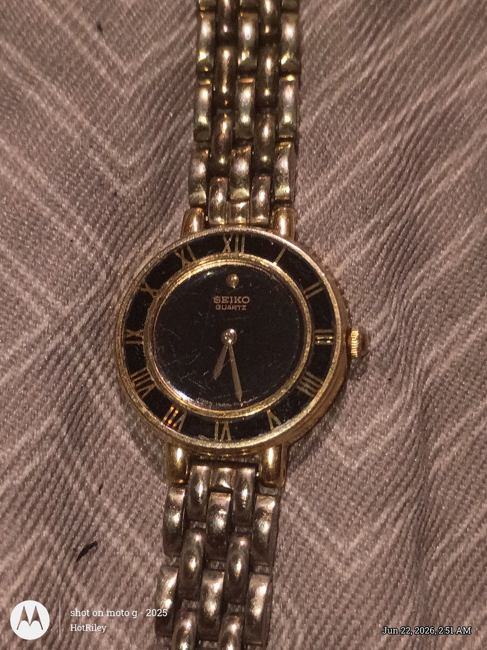 Seiko Gold-Tone Quartz Watch with Black Dial